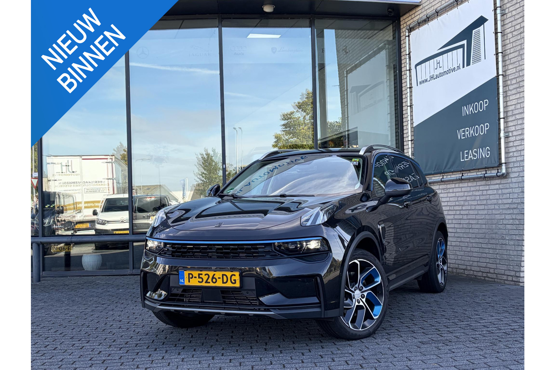 Lynk & Co 01 1.5*PLUG-IN*NAVI*PANO*CAM*ACC*CARPLAY*ECC*LED*